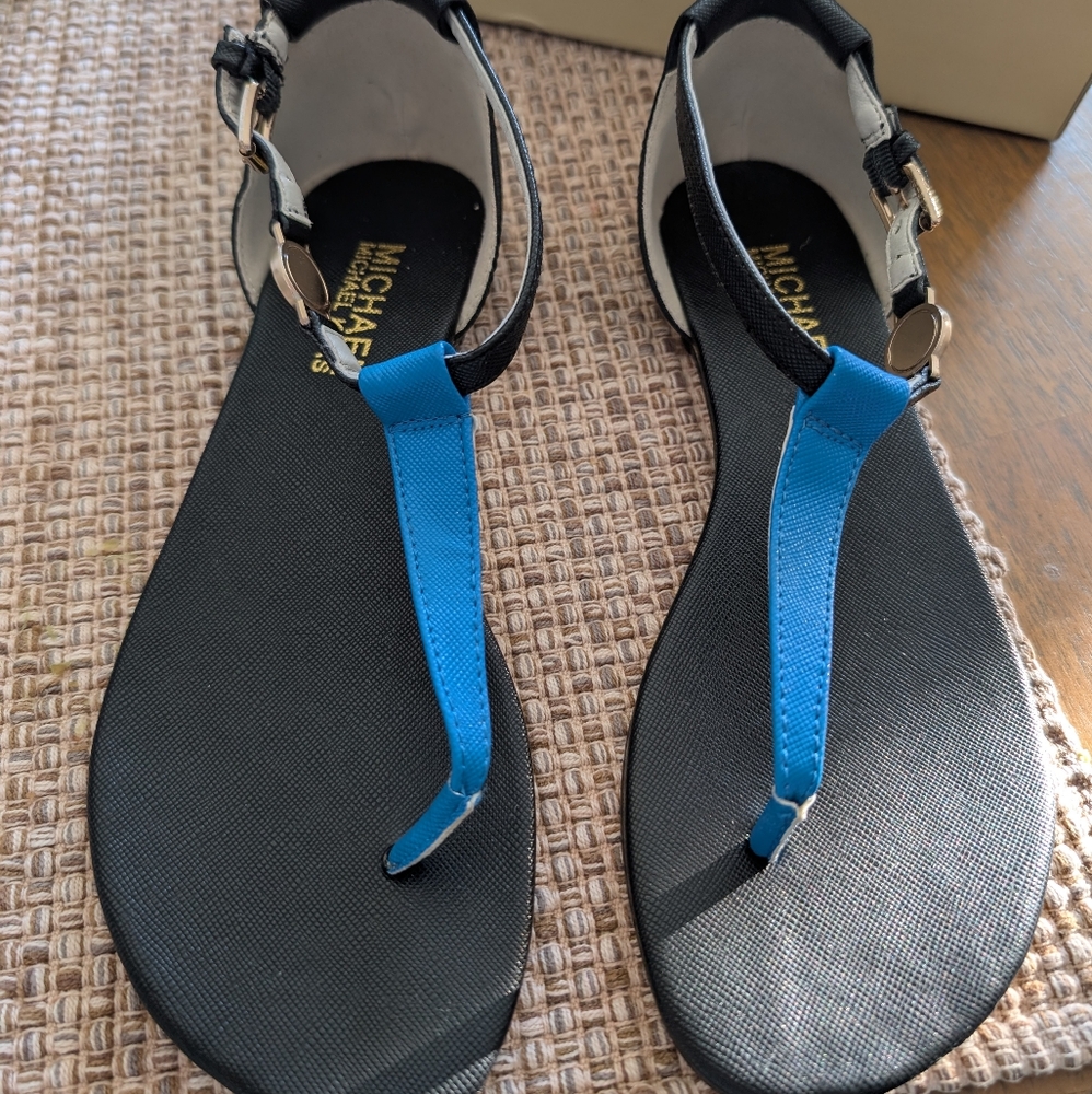 Michael Kors Thong Sandals - Picture 2 of 4